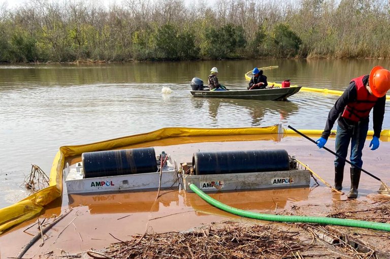Rusted pipeline leaked 300,000 gallons of diesel near New Orleans, records show