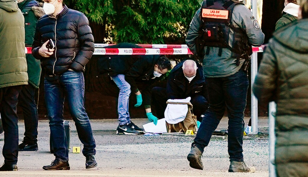 Lone gunman dead after shooting four students at German university