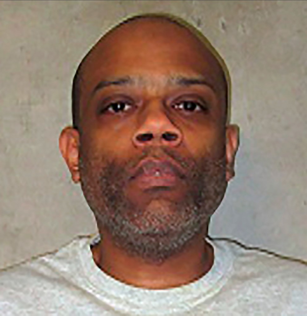 Oklahoma man executed for slaying of two hotel workers