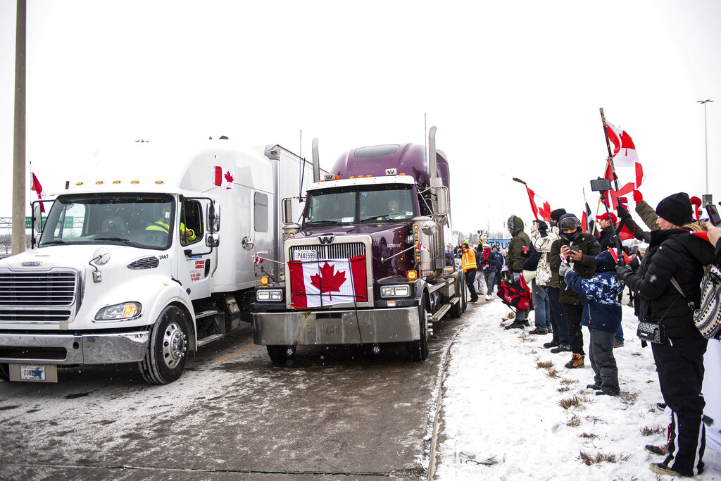 Trucker convoy arrives in Ottawa ahead of Saturday rally