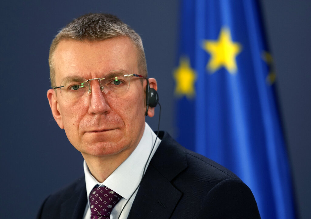 Two foreign ministers from NATO allies in Kyiv as Russia attacks Ukraine