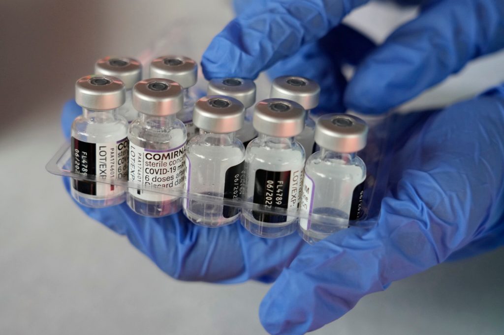 Pfizer-BioNTech to request authorization for fourth COVID-19 shots for seniors
