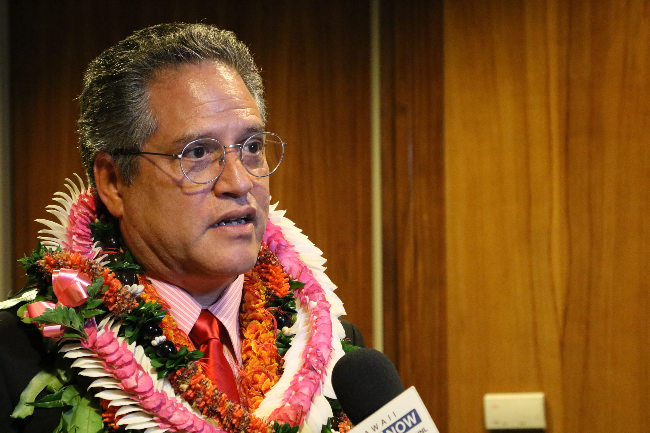 Former Maui lawmaker charged with taking more than $18,000 in bribes