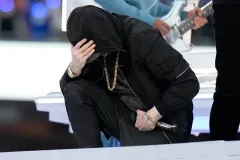 NFL denies trying to stop Eminem taking a knee during Super Bowl halftime show