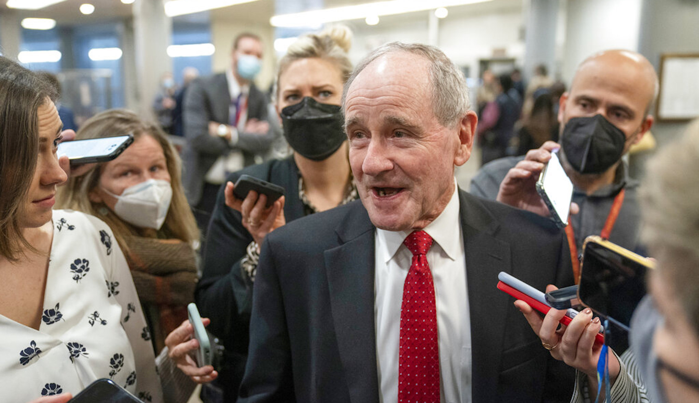 Republicans go it alone on Russia sanctions bill as tensions mount