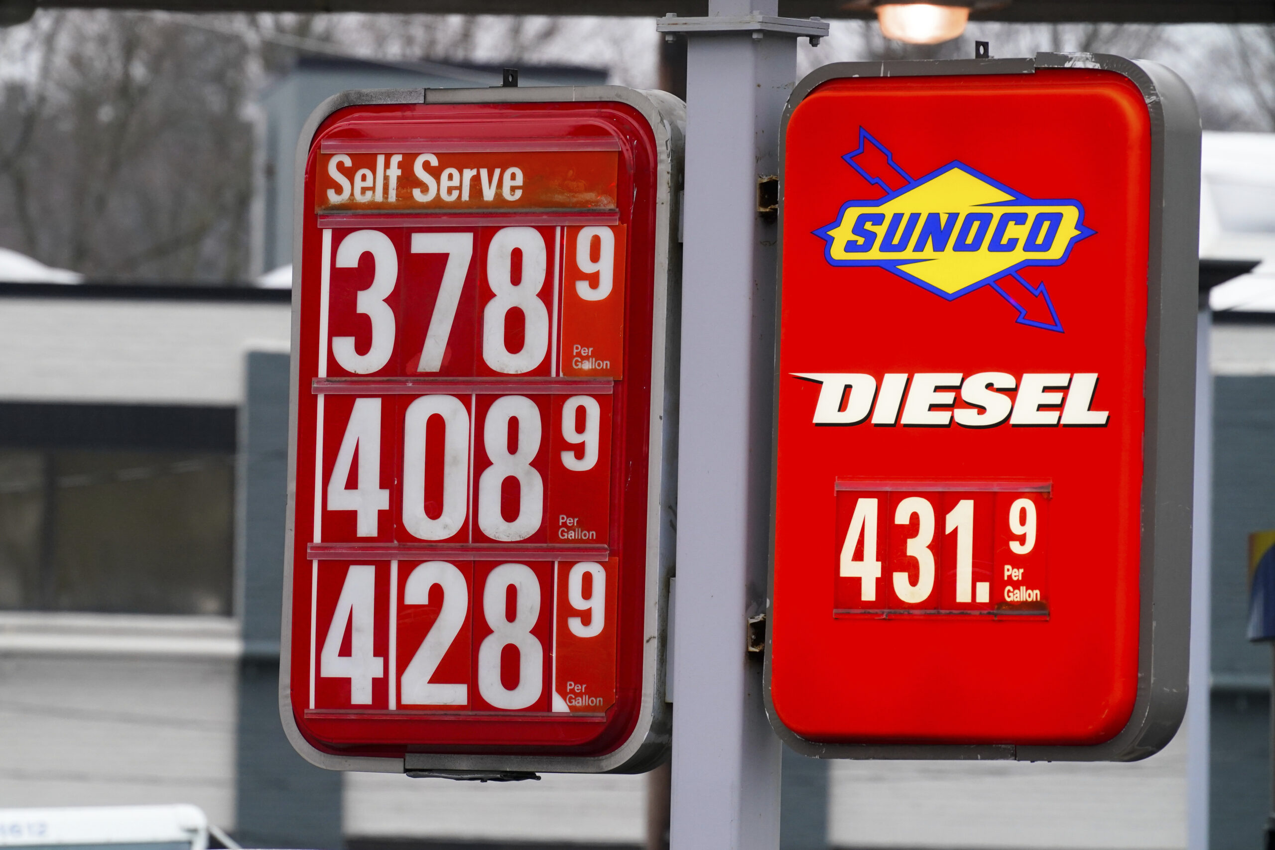 Inflation rises to highest level in 40 years in metric used by Fed