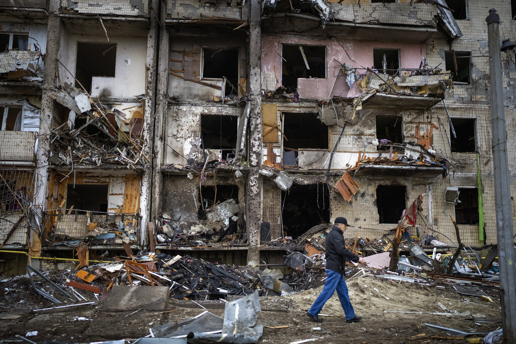 Ukraine says Russia is trying to split the country in two
