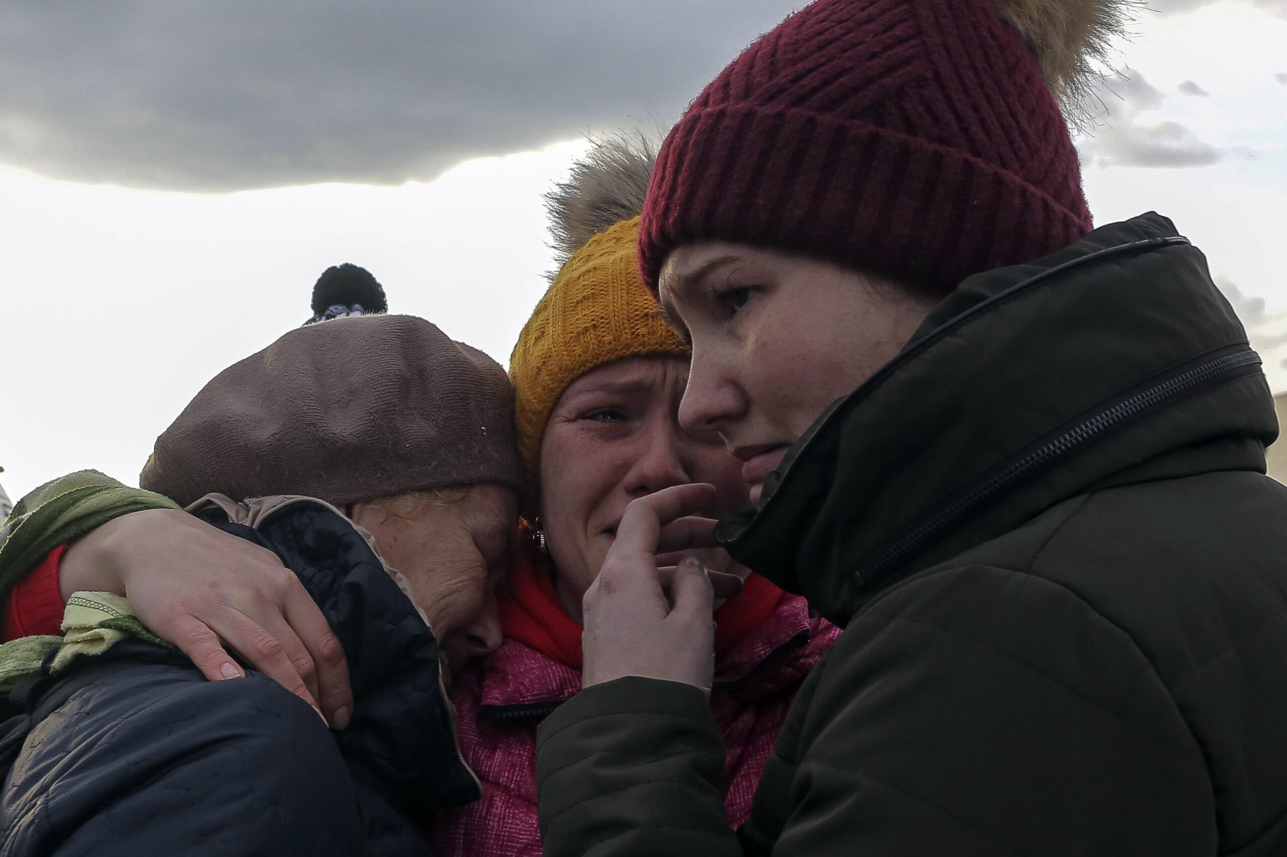 Ukrainian family killed by Russian mortar while trying to flee