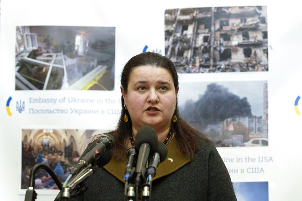 Ukrainian ambassador: Russia ‘handing out gas masks’ ahead of potential chemical attack