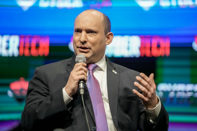 Israeli prime minister urges citizens to carry guns amid uptick in terrorism