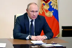 Sanctioning oligarchs won’t stop Putin, analysts say