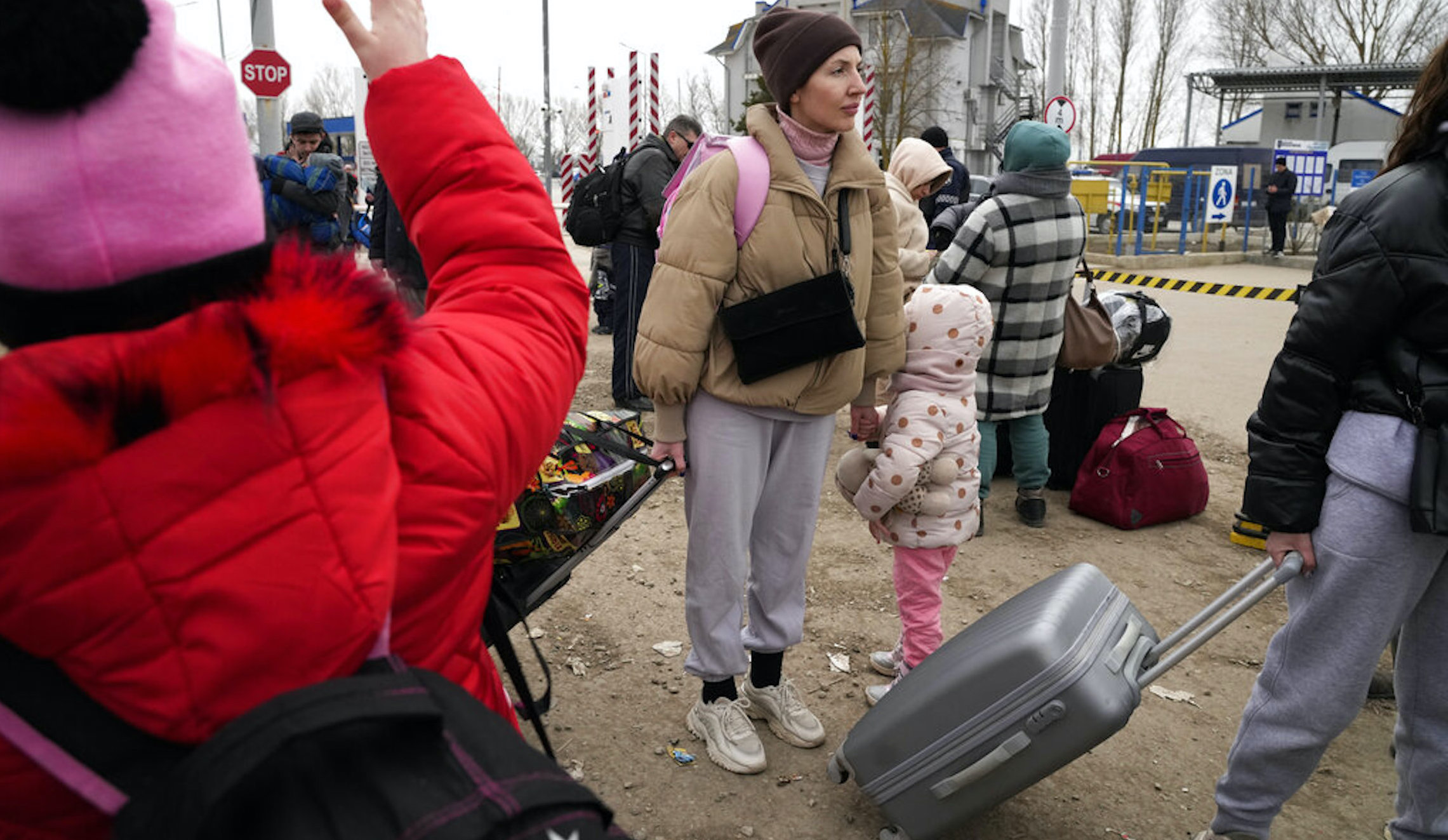 Ukrainian refugee numbers surge to over 1.7 million