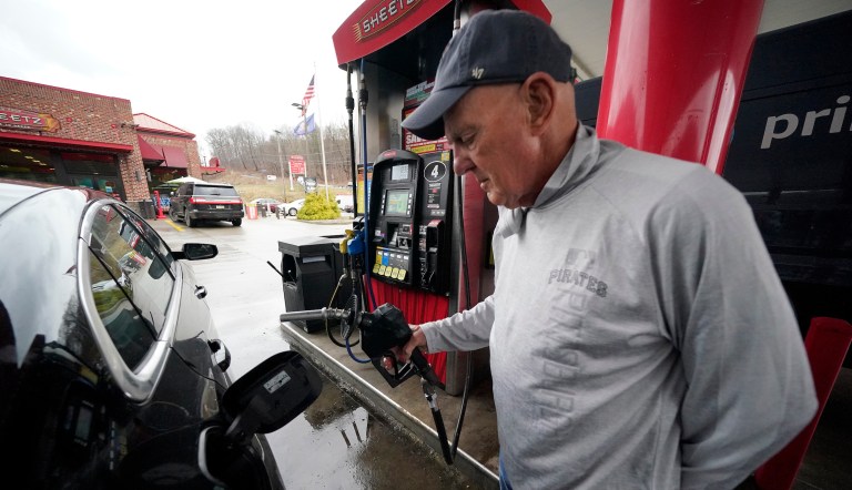 Fourth of July: Sheetz gas station chain offering $1.776 fuel prompts long holiday lines