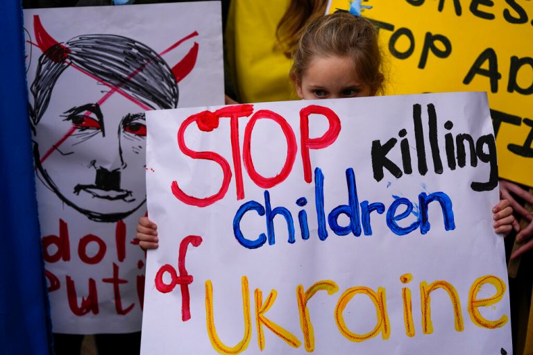 Russian airstrike hits children and maternity hospital in Mariupol