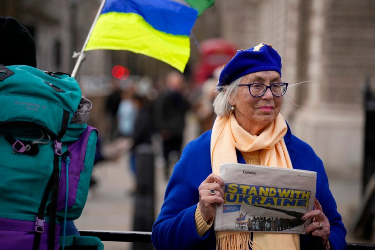 Oligarch-owned tabloid deletes article reporting 10,000 Russian soldiers dead in Ukraine