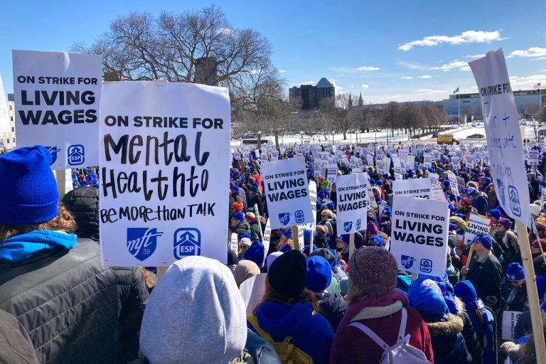 Parents slam Minneapolis teachers union as strike drags into fourth day