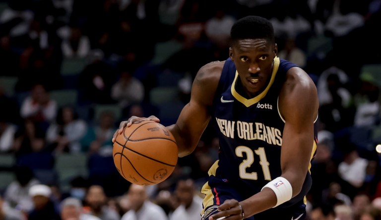 New Orleans Pelicans forward Tony Snell (21) plays against the Orlando Magic in the first quarter of an NBA basketball game in New Orleans, Wednesday, March 9, 2022.