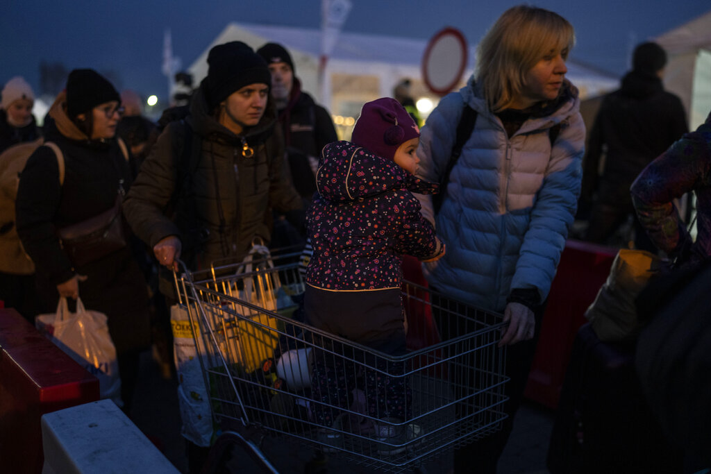 More than 30 dead after Russians bombard Western Ukrainian base