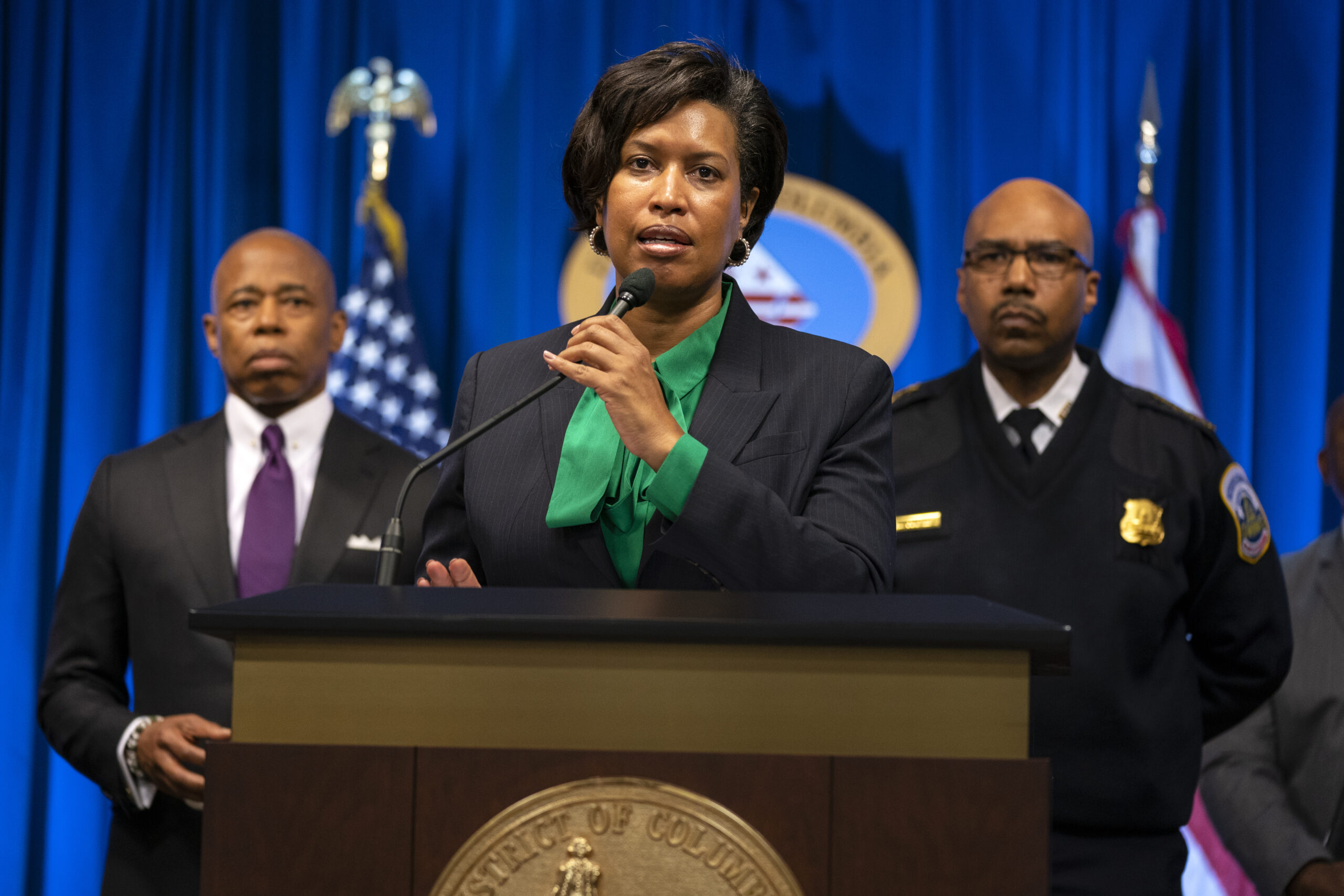 DC schools to enroll migrant children bused in from border states