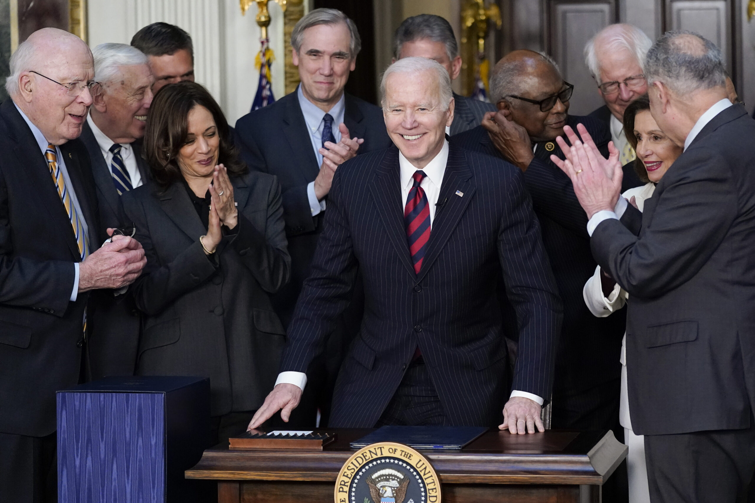 Biden signs bill that helps US ‘lead global humanitarian response’ to Ukraine