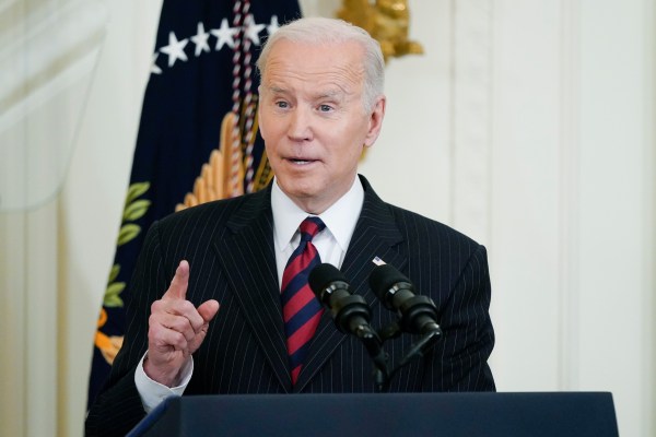 Biden mistakenly announces ‘first lady’s husband’ has COVID-19