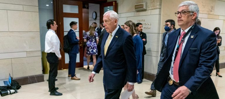 Steny Hoyer: House will soon hold ex-Trump officials Navarro and Scavino in contempt