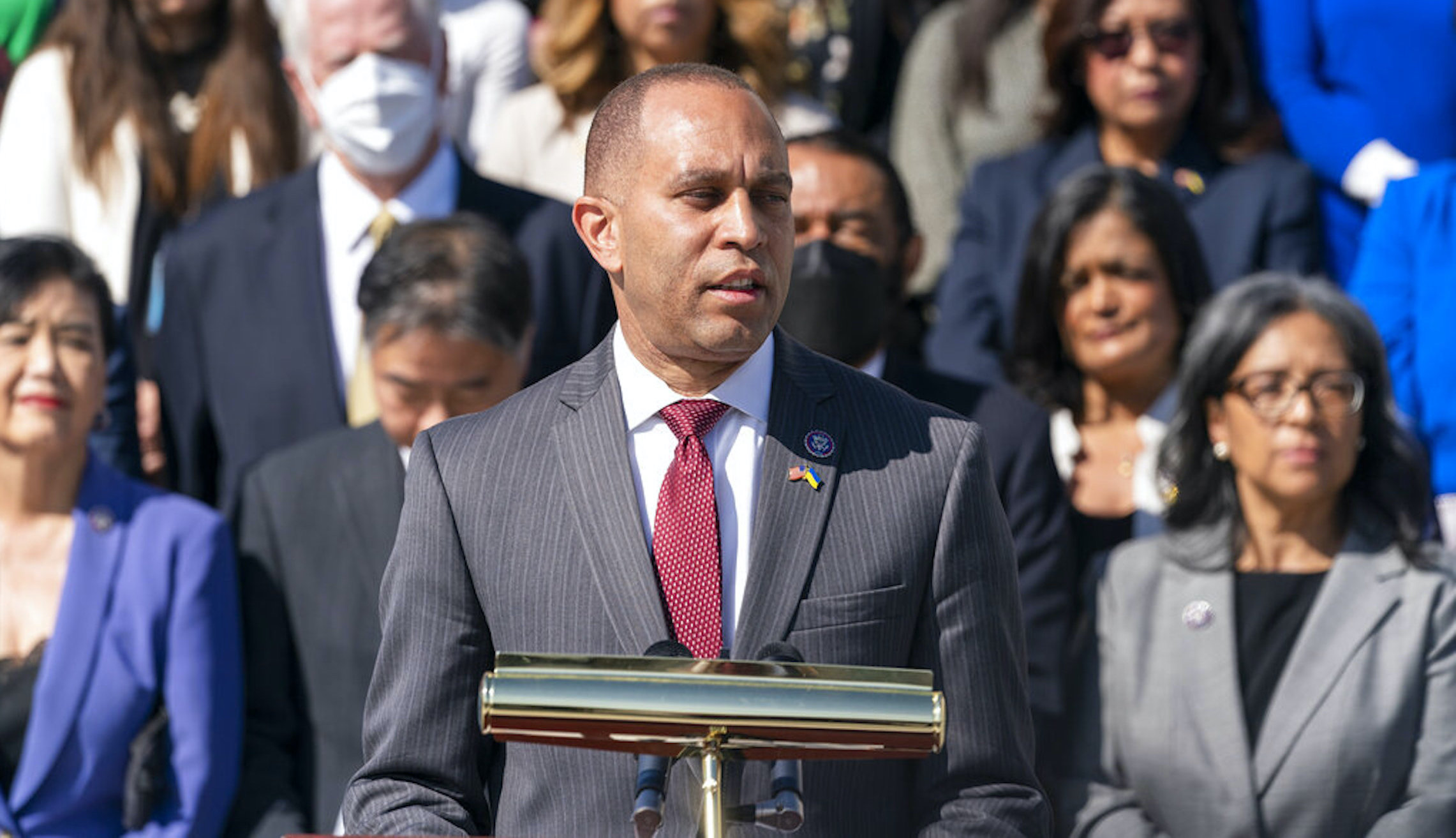 Jeffries: ‘Decisive’ Democrats don’t need to consider new leadership