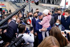 Biden slams ‘butcher’ Putin while meeting with Ukrainian refugees