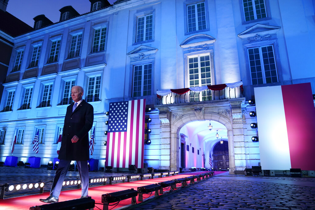 Biden slammed as ‘afraid of Putin’ despite waging front of Western unity