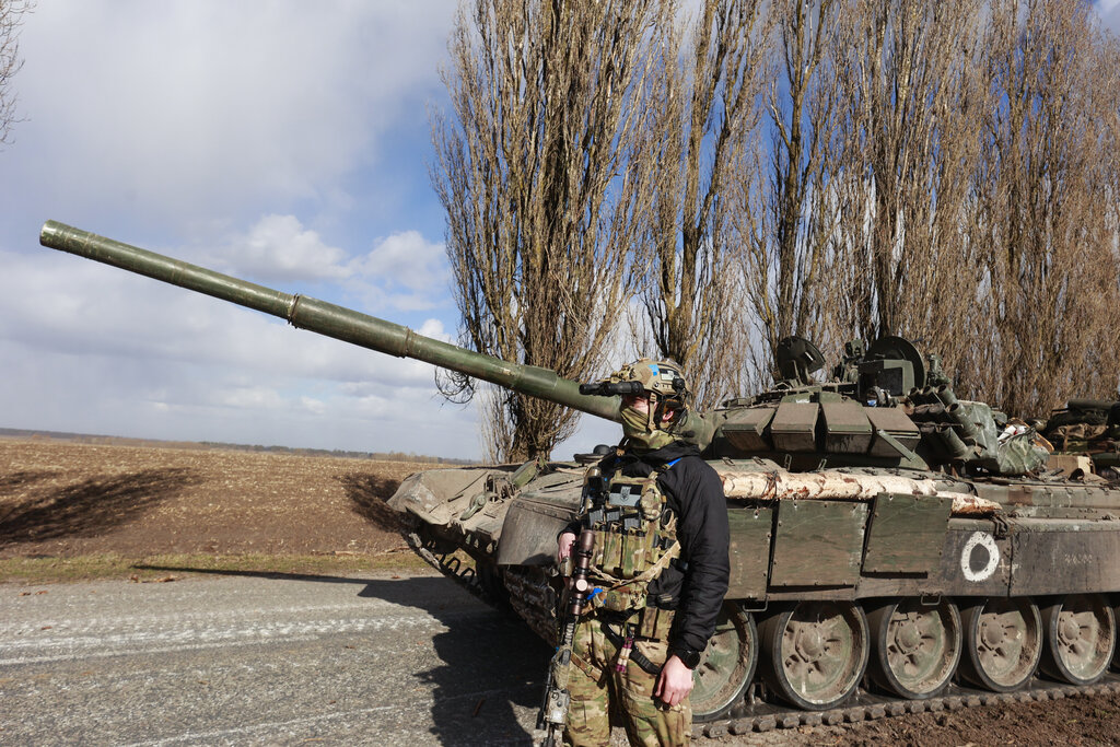 Russia attempting to ‘break through’ defenses near Kyiv, Ukrainian armed forces say