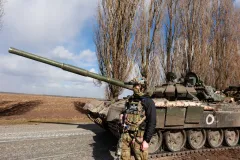 Russia attempting to ‘break through’ defenses near Kyiv, Ukrainian armed forces say