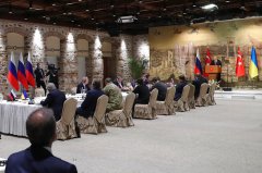 Ukraine peace talks end with possible Crimea concessions