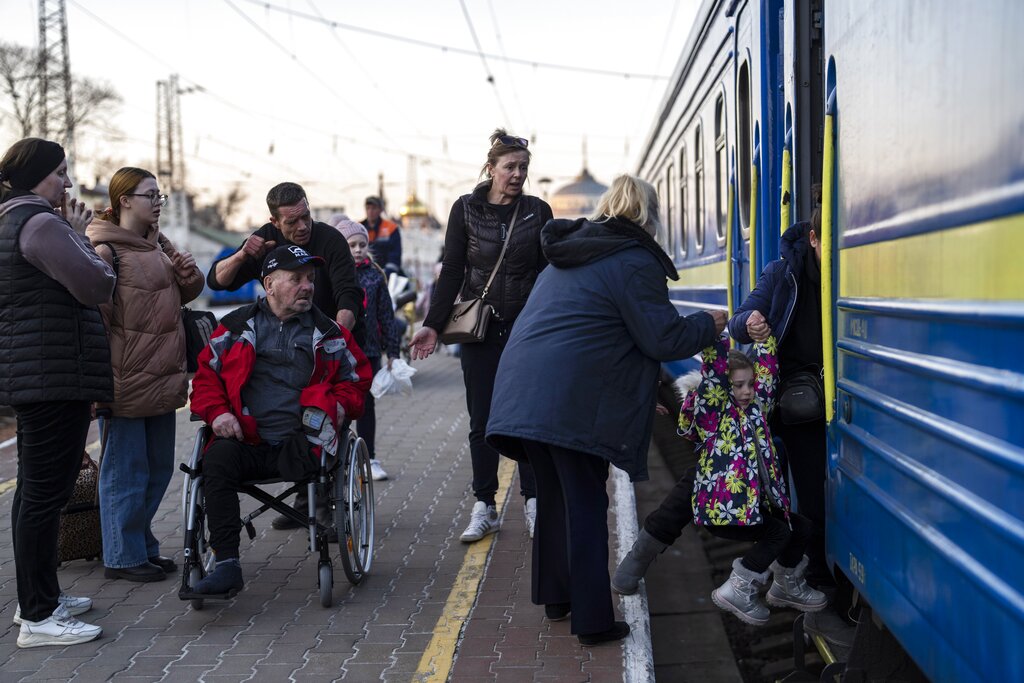 Thousands of railcars waiting at Ukrainian border to export goods