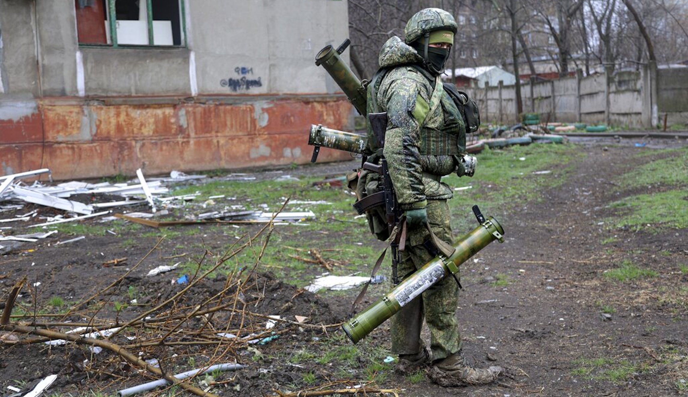 Pentagon huddles with top defense contractor execs on military aid to Ukraine