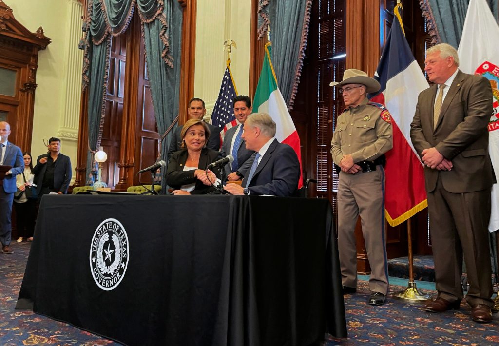 Texas approves $495 million transfer to border security operation