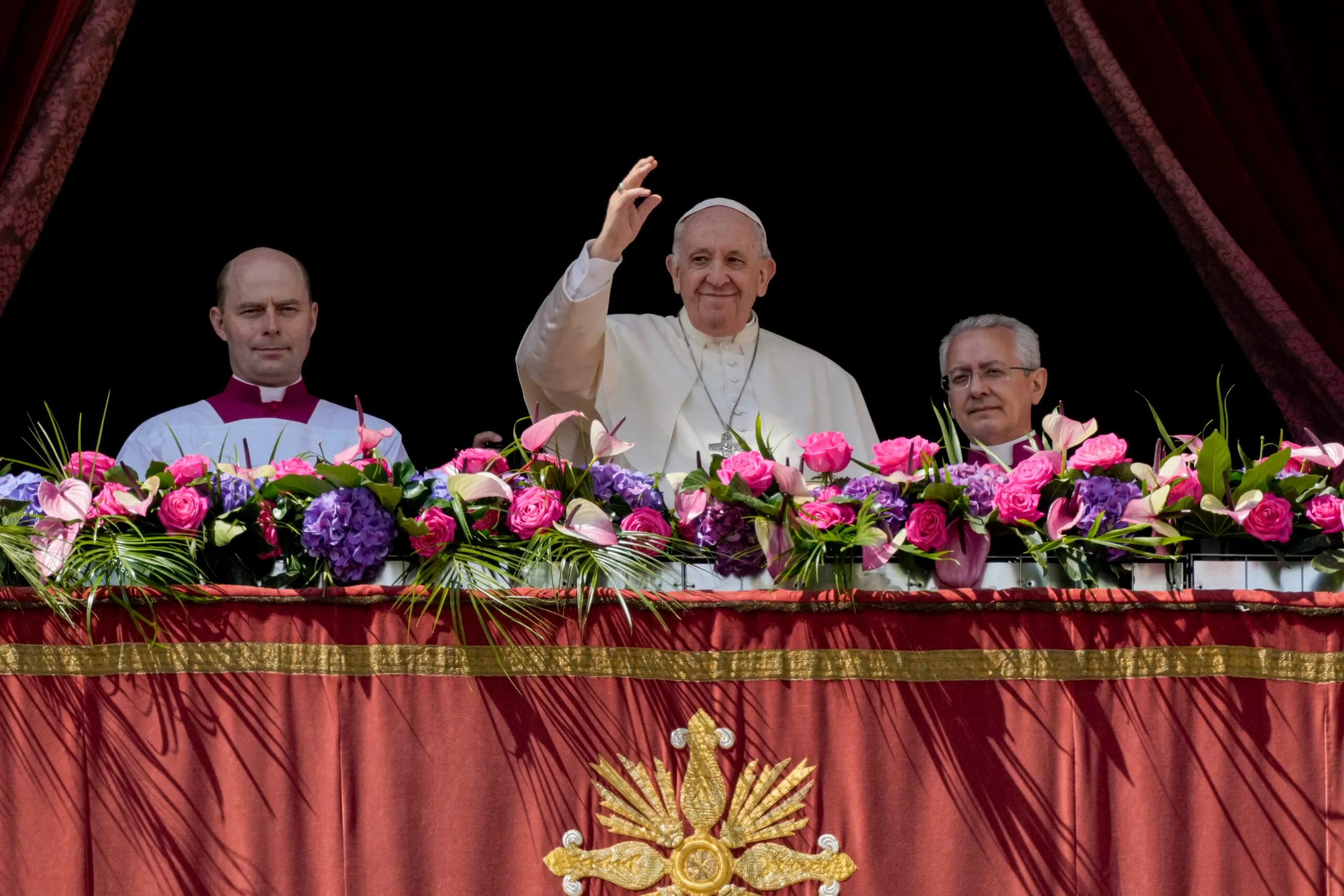 WATCH: Pope Francis calls for peace in ‘Easter of war’ message