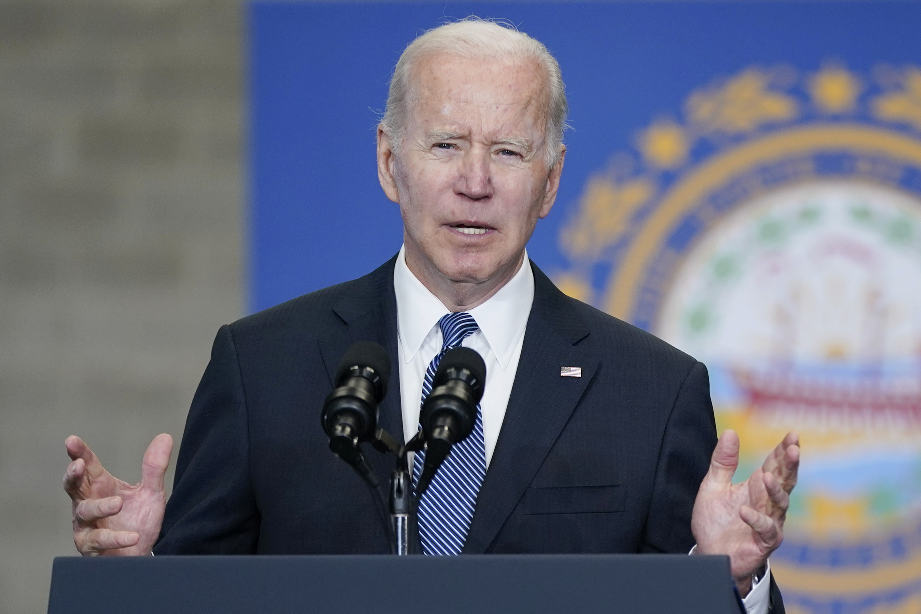 Biden and Democrats pinned by impossible mask mandate dilemma