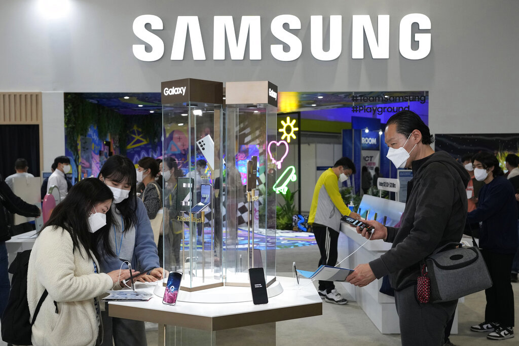 Samsung considering $200 billion investment into chip factories in Texas