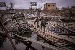 The bizarre hotel bar scene at the edge of the war in Ukraine