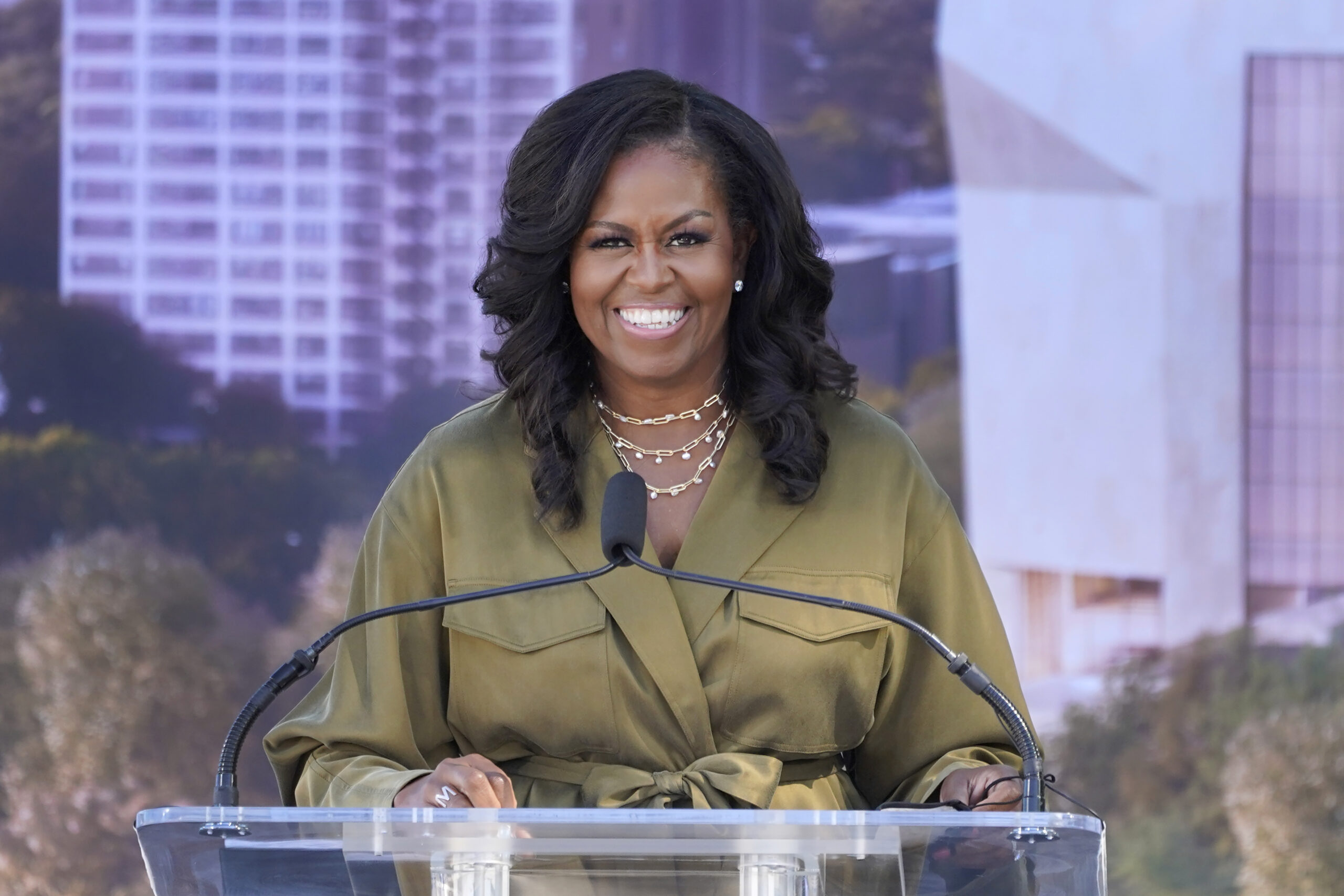 Michelle Obama: Overturning Roe will destroy healthcare for ‘womxn’