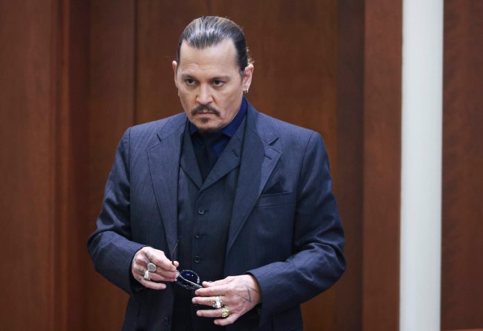 WATCH: ‘F*** her burnt corpse’: Court sees vulgar texts from Johnny Depp