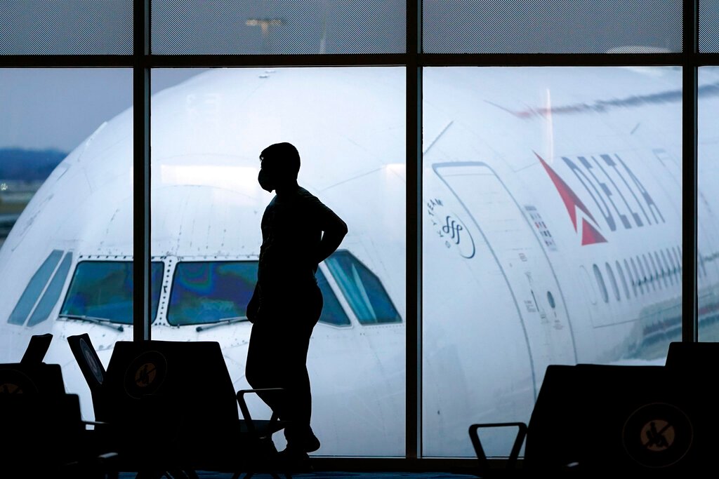 Delta becomes first major US airline to pay flight attendants for boarding time