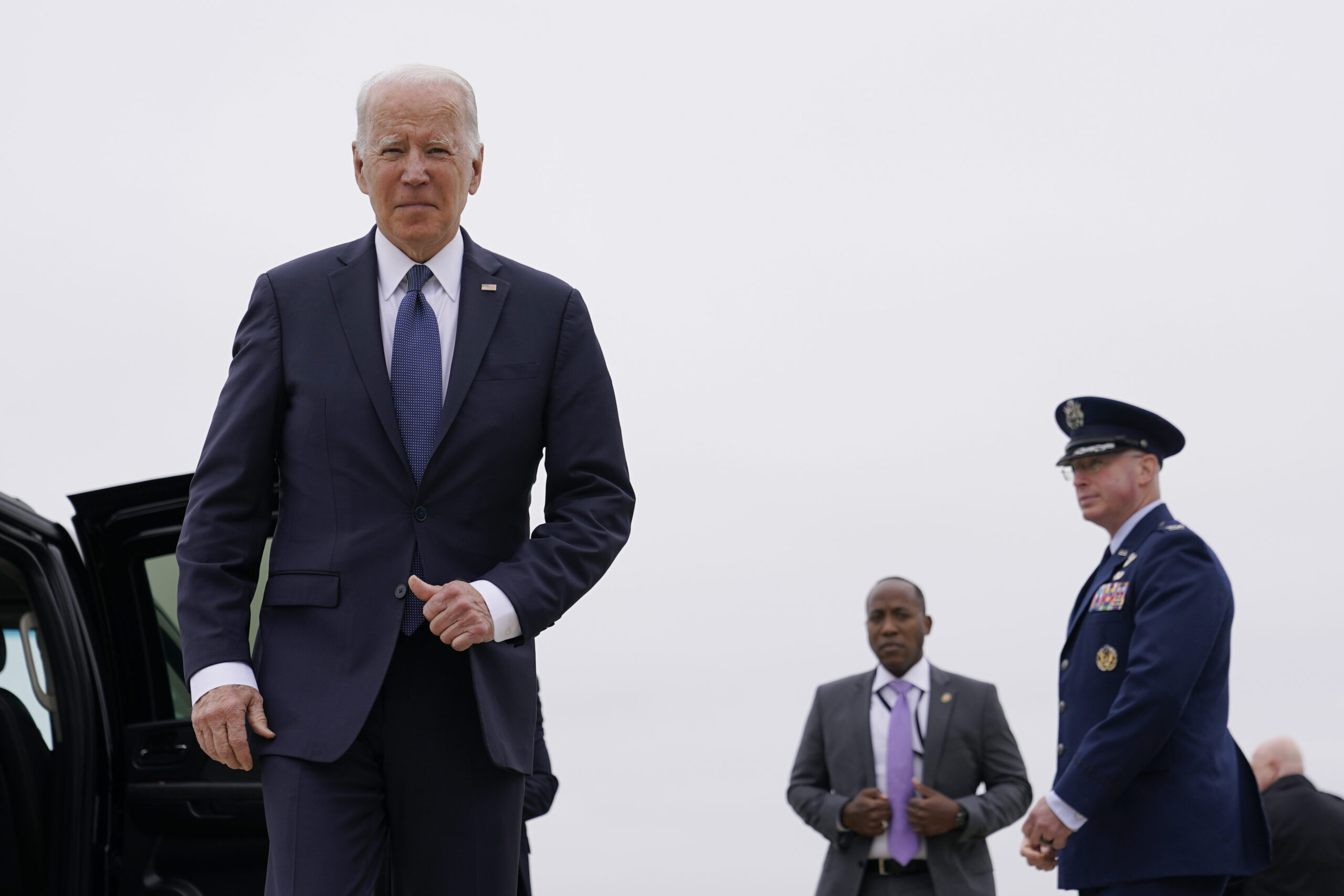 Biden mutes display of clemency power amid pressure for more executive action