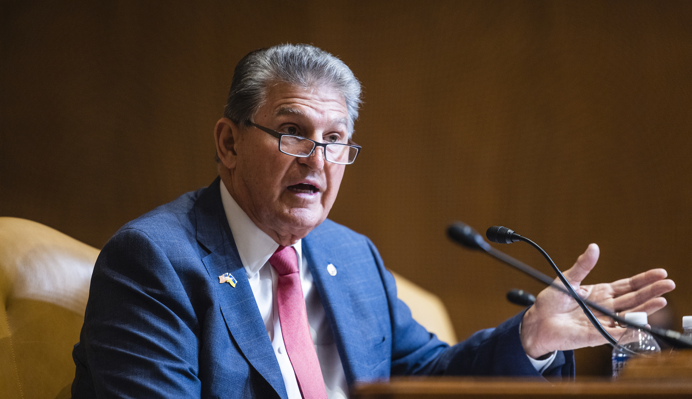 Why Democratic Sen. Manchin endorsed a GOP House candidate in West Virginia