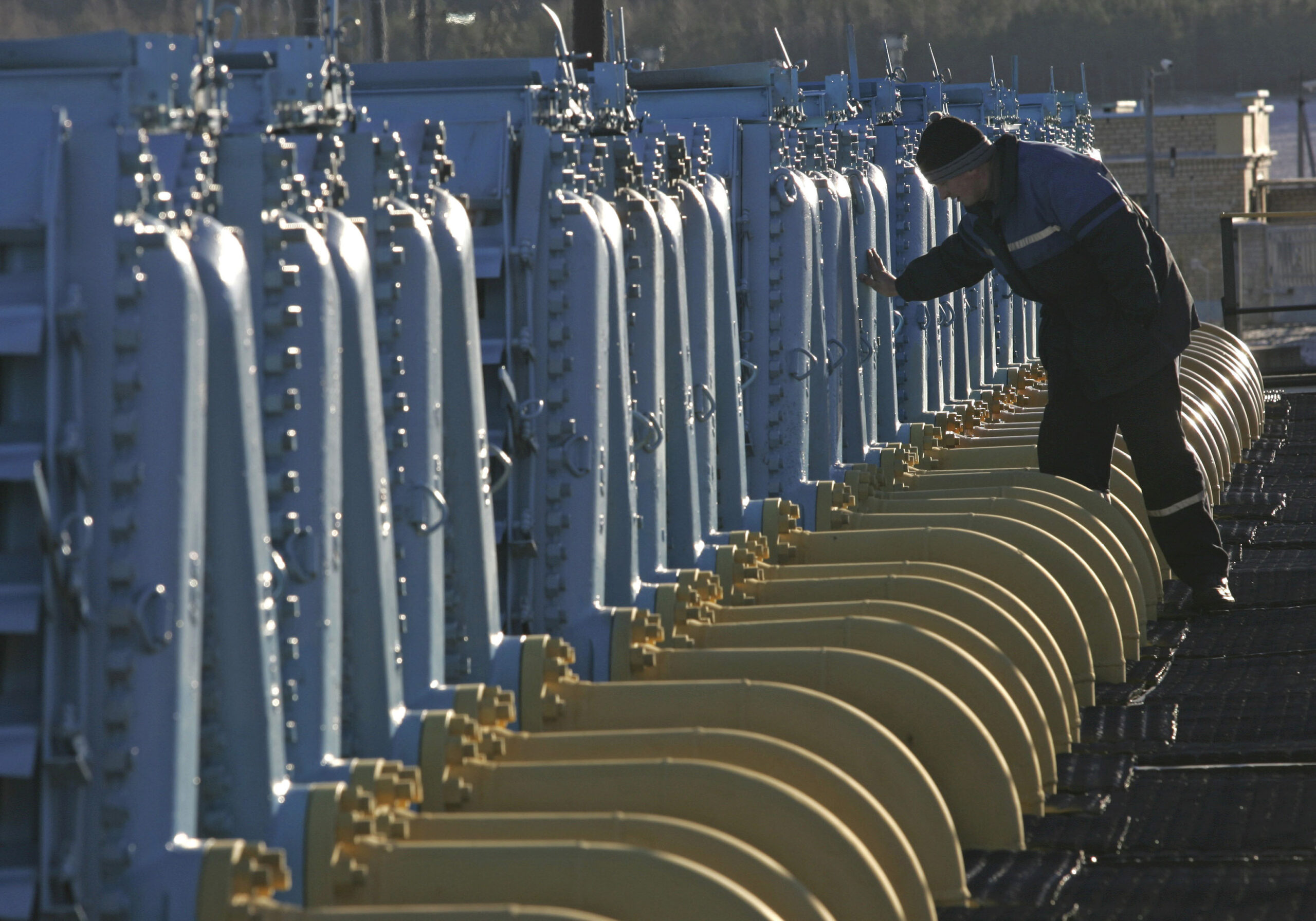 Russia to halt gas flows to Germany, raising fears of complete cutoff