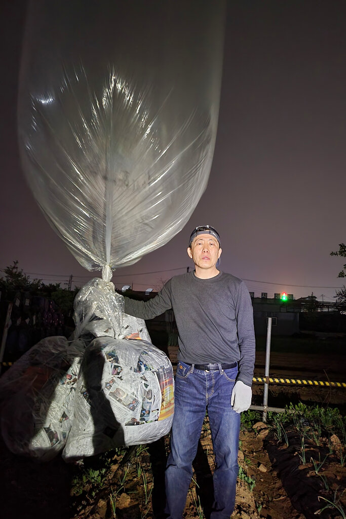 Activist group in South Korea floats leaflets to North Korea, breaking ban
