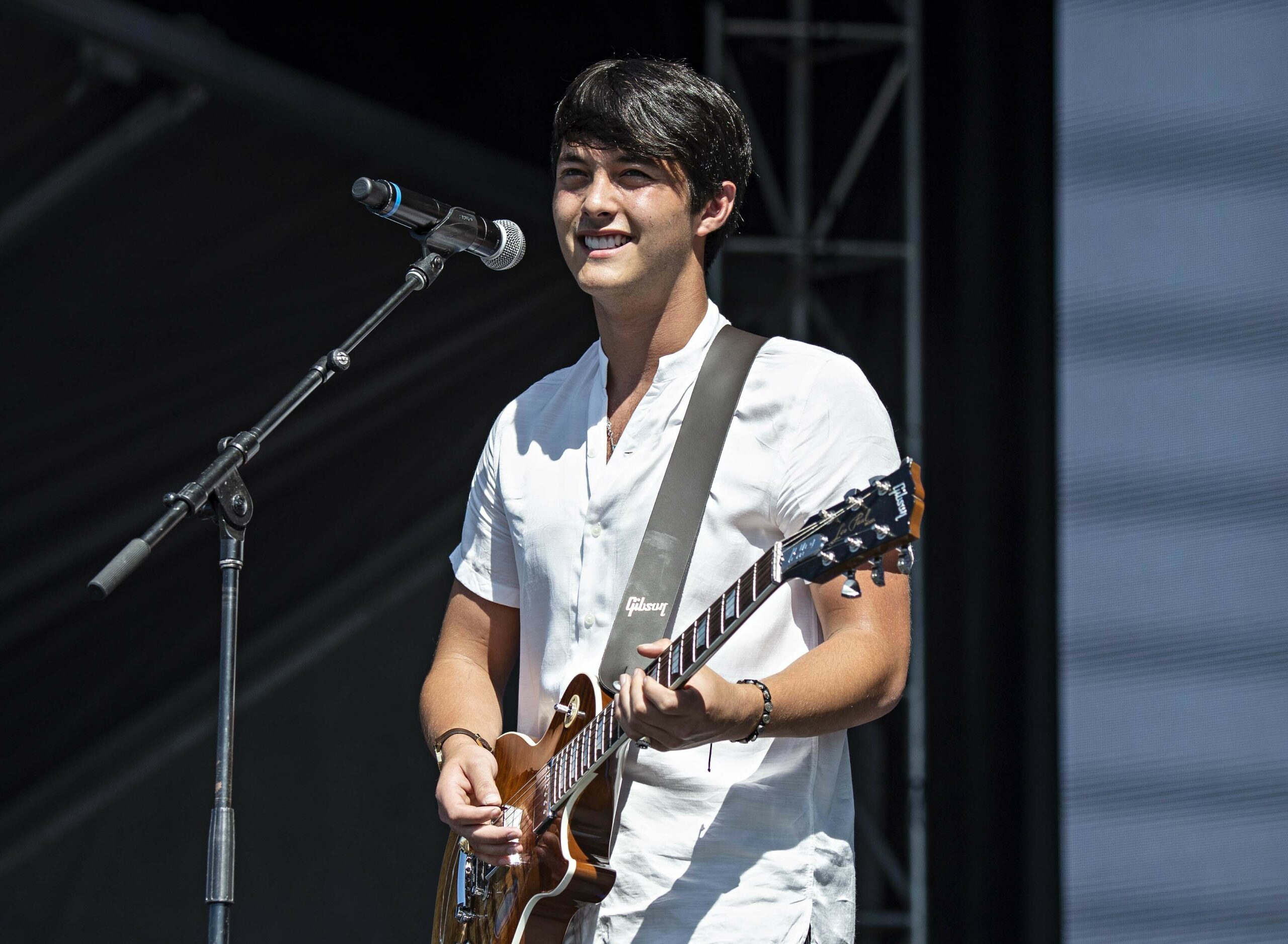 Idol winner arrested after allegedly bugging ex-girlfriend’s college dorm