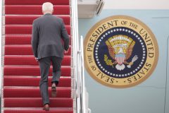 White House: Democrats don’t have the votes to codify Roe even without filibuster
