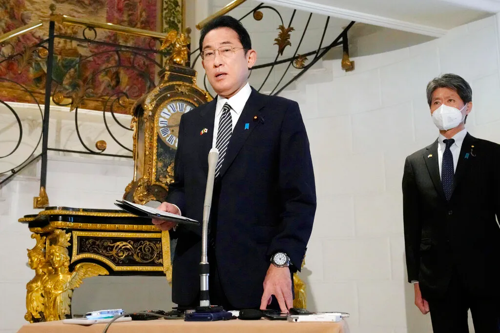 Russia bars Japanese prime minister and 60 officials from entry