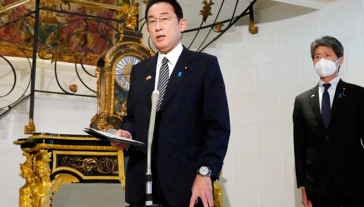 Russia bars Japanese prime minister and 60 officials from entry